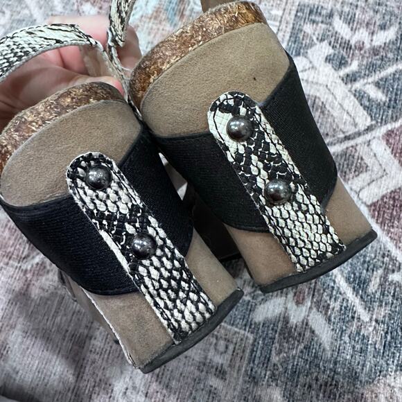 Pierre Dumas Hester 1 Womens Black Off-White Snake Print - Picture 7 of 8